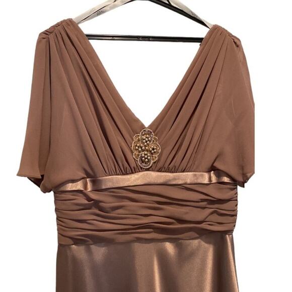 GOWN by Patra. Gorgeous shimmering sexy sophisticated comfortable dress 10
C - Picture 2 of 16